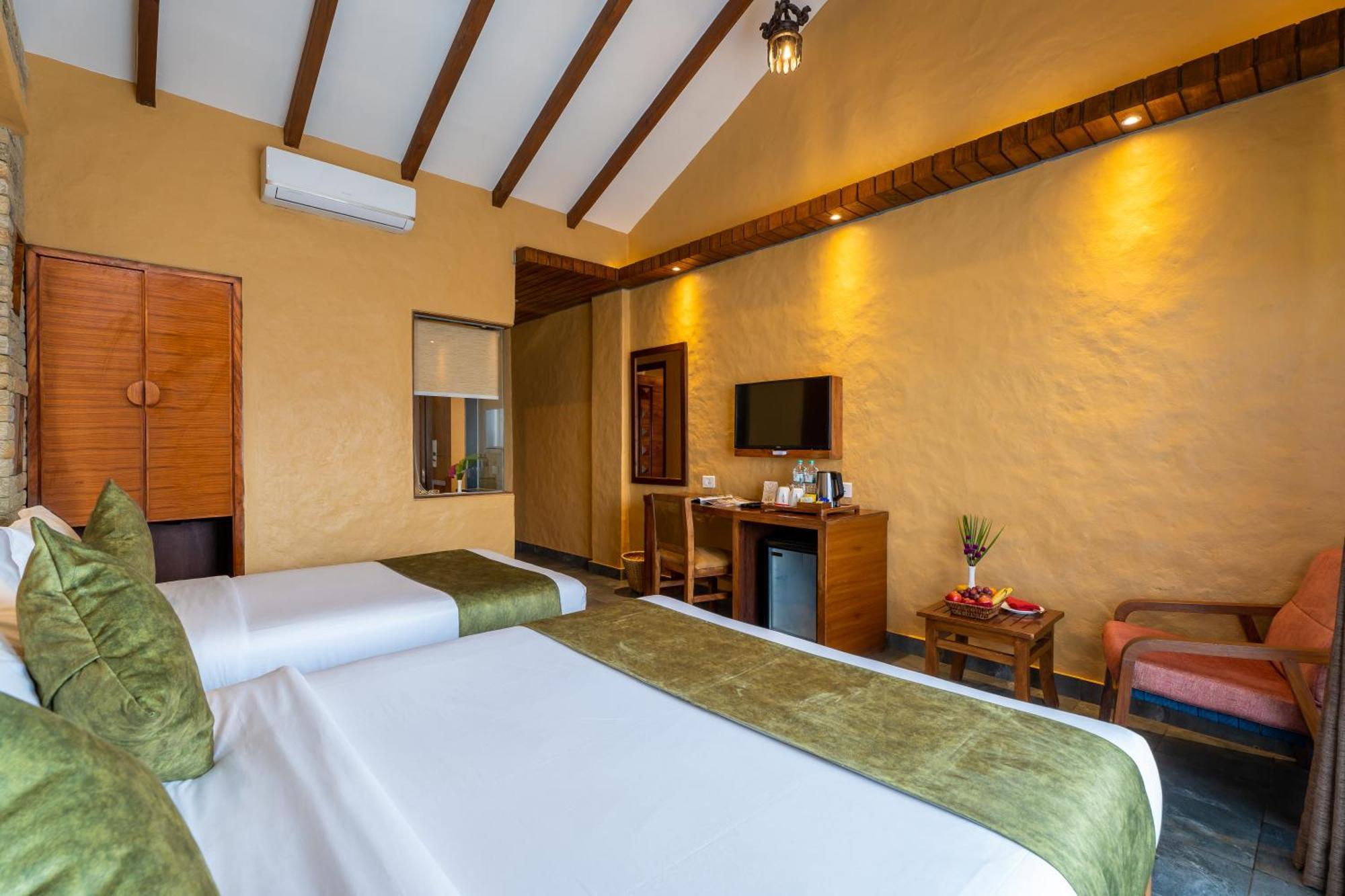 Bar Peepal Resort Pokhara Esterno foto Deluxe Room