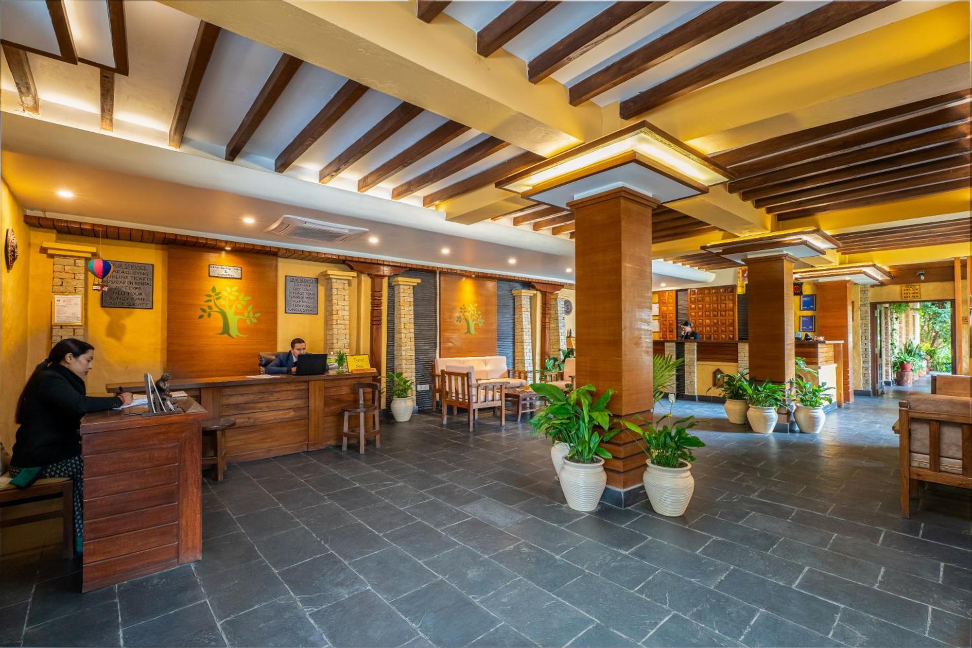 Bar Peepal Resort Pokhara Esterno foto Lobby