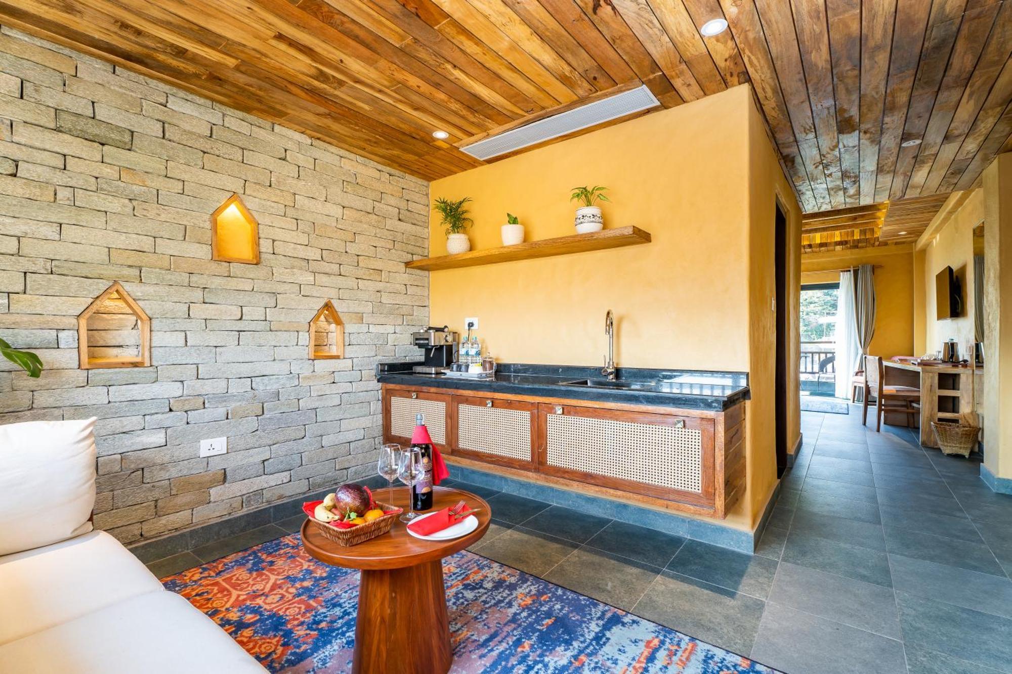 Bar Peepal Resort Pokhara Esterno foto A kitchen in a hotel